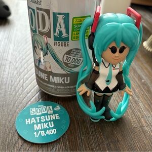 Funko SODA Hatsune Miku Vinyl Figure - Teal 1/8,400